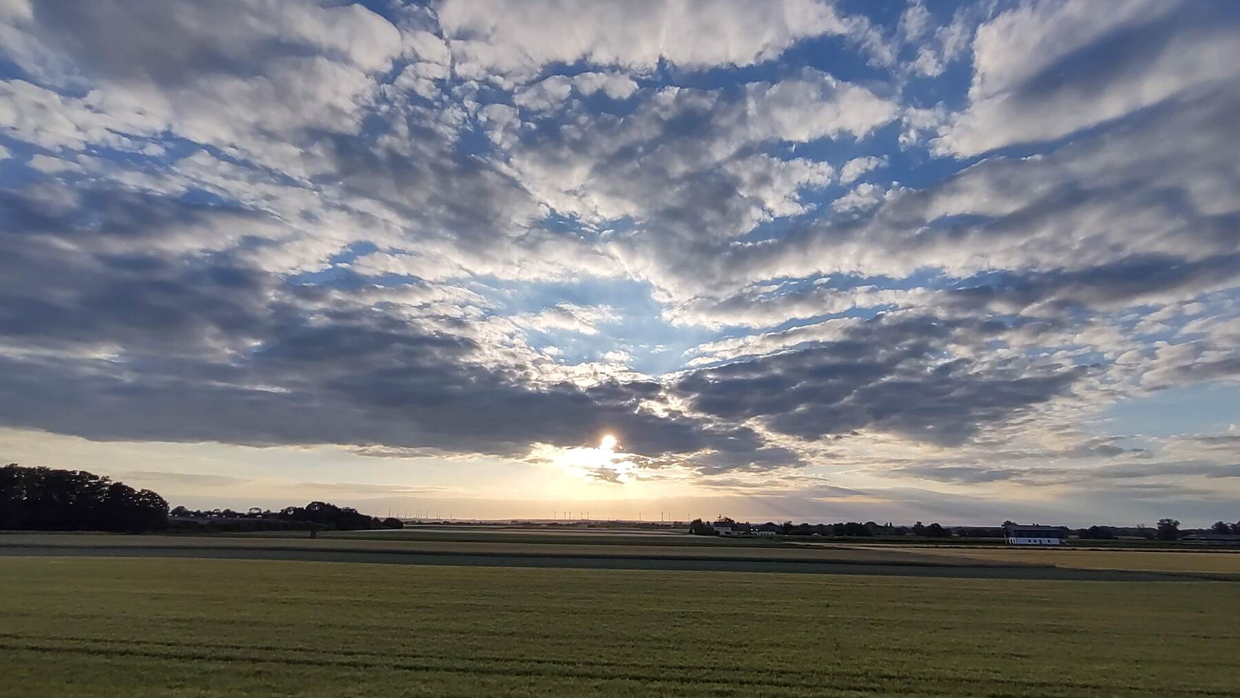 22-endIMG-20220610-202849141-HDR-1800 22-endIMG-20220610-202849141-HDR-1800